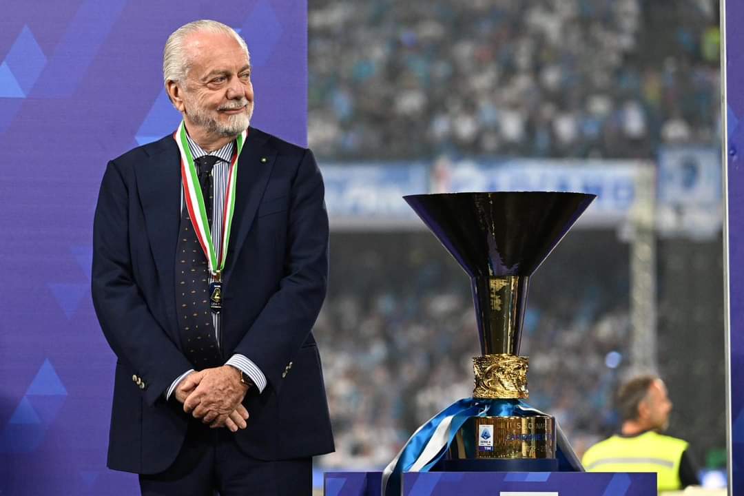 officialiamalex's tweet photo. 🔵 Napoli president De Laurentiis: “I can reveal that I called Luis Enrique in June but… luckily, Luis wanted to join Paris Saint-Germain — look at his results at PSG now!”.

“We spoke to Thiago Motta in June but he didn’t want to replace Spalletti after his results”. https://t.co/xH9nK73ZK1