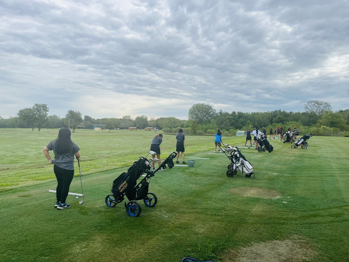 CoachAMitchell5's tweet photo. Hanging with @SWgolfers today‼️ the tournament is underway! #GOLFONATUESDAY https://t.co/sI1vkm3K88