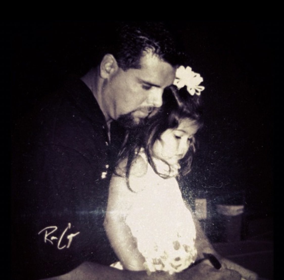NicoleCaminiti's tweet photo. Miss you forever. 10/10/04 https://t.co/Rsw9ofN0Il