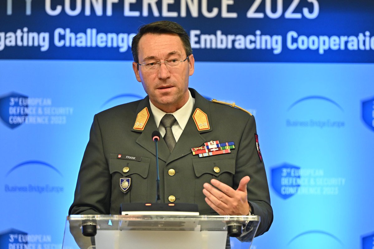 'Strategic autonomy is about choosing dependencies wisely.' Major General @johannfrank_ wrapped up the 3rd #EuropeanDefenceSecurityConf with a call for EU to increase its hard power within the more general framework of EU's foreign policy.