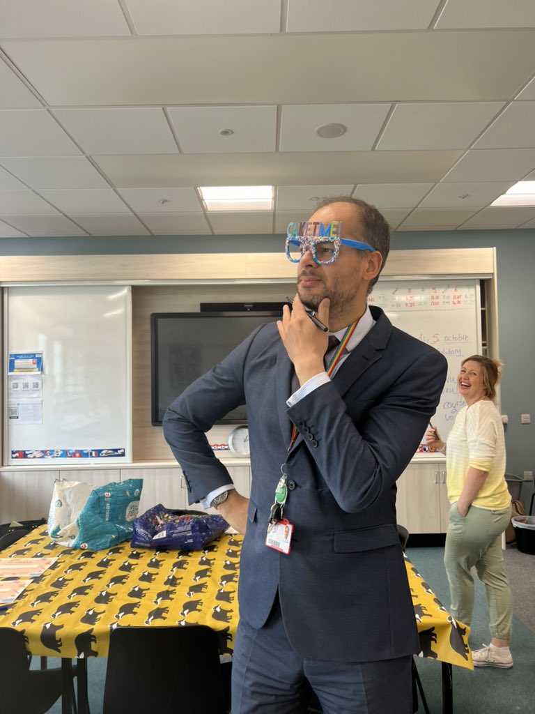 QHS Modern Languages tweet media