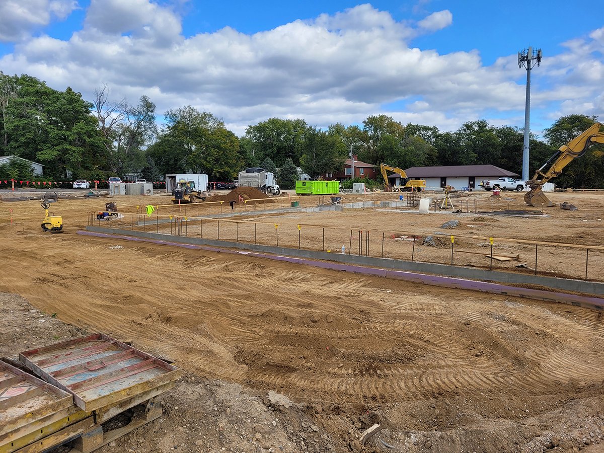 Work continues on our new Health and Human Services building! In these photos, you can see the concrete footings and outline of the building. It is really starting to take shape! Find more photos and details on the history of the project at …campus-peoriacountygis.hub.arcgis.com.