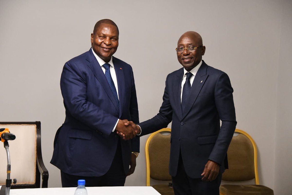 FA_Touadera's tweet photo. En ma qualité de Facilitateur désigné par la Conférence des Chefs d’Etat et de Gouvernement de la #CEEAC pour le cas du #Gabon, je séjourne depuis ce matin à #Libreville Capitale de la République Gabonaise pour une visite de #travail, afin de rencontrer [..]

1/3 https://t.co/9qk9BhLBY3
