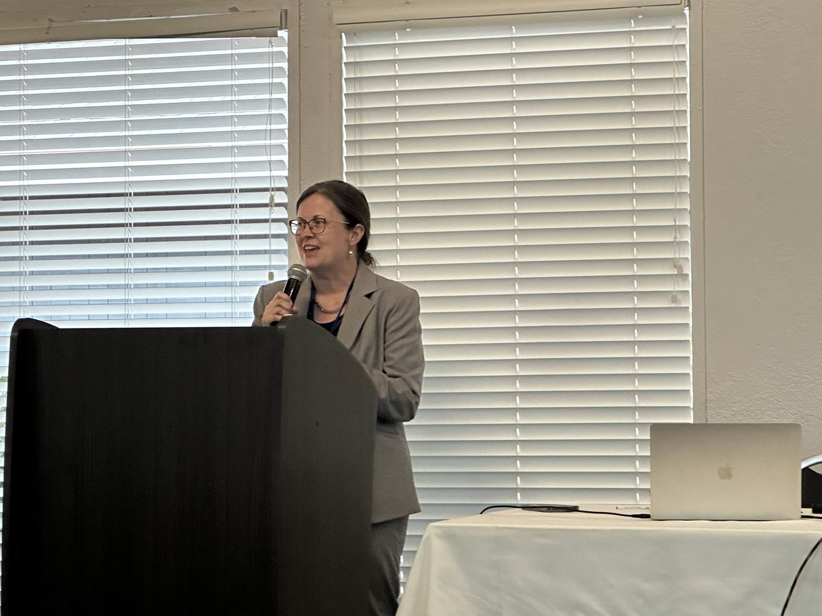 Anne Fennell tweet media