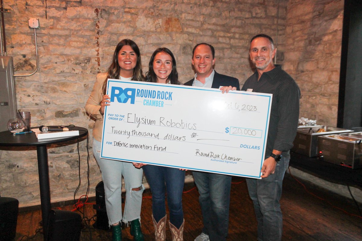RRCoC's tweet photo. Thanks to everyone who joined us for the TX Venture Crawl (Round Rock)🤠. It was a great evening for entrepreneurs &amp; networking. We also announced our 2nd Defense Innovation Fund grant recipient, @ElysiumRobotics, and enjoyed a demo from our 1st DIF recipient, @SmarterReality! https://t.co/CsH4T2RCrb