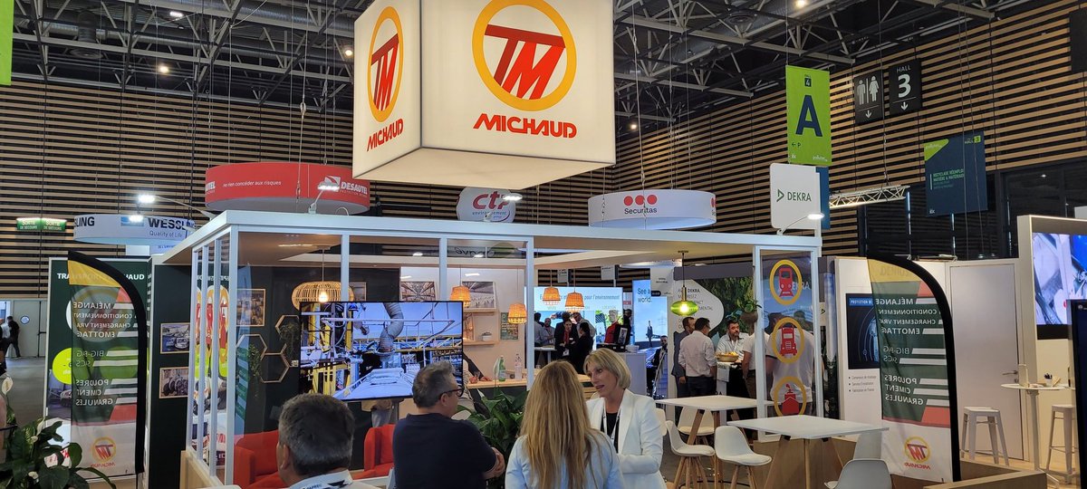 Les transports MICHAUD, acteurs de la transition écologique, présents au salon Pollutec à Lyon avancent sur la route du succès pour écrire un avenir encore plus vert.