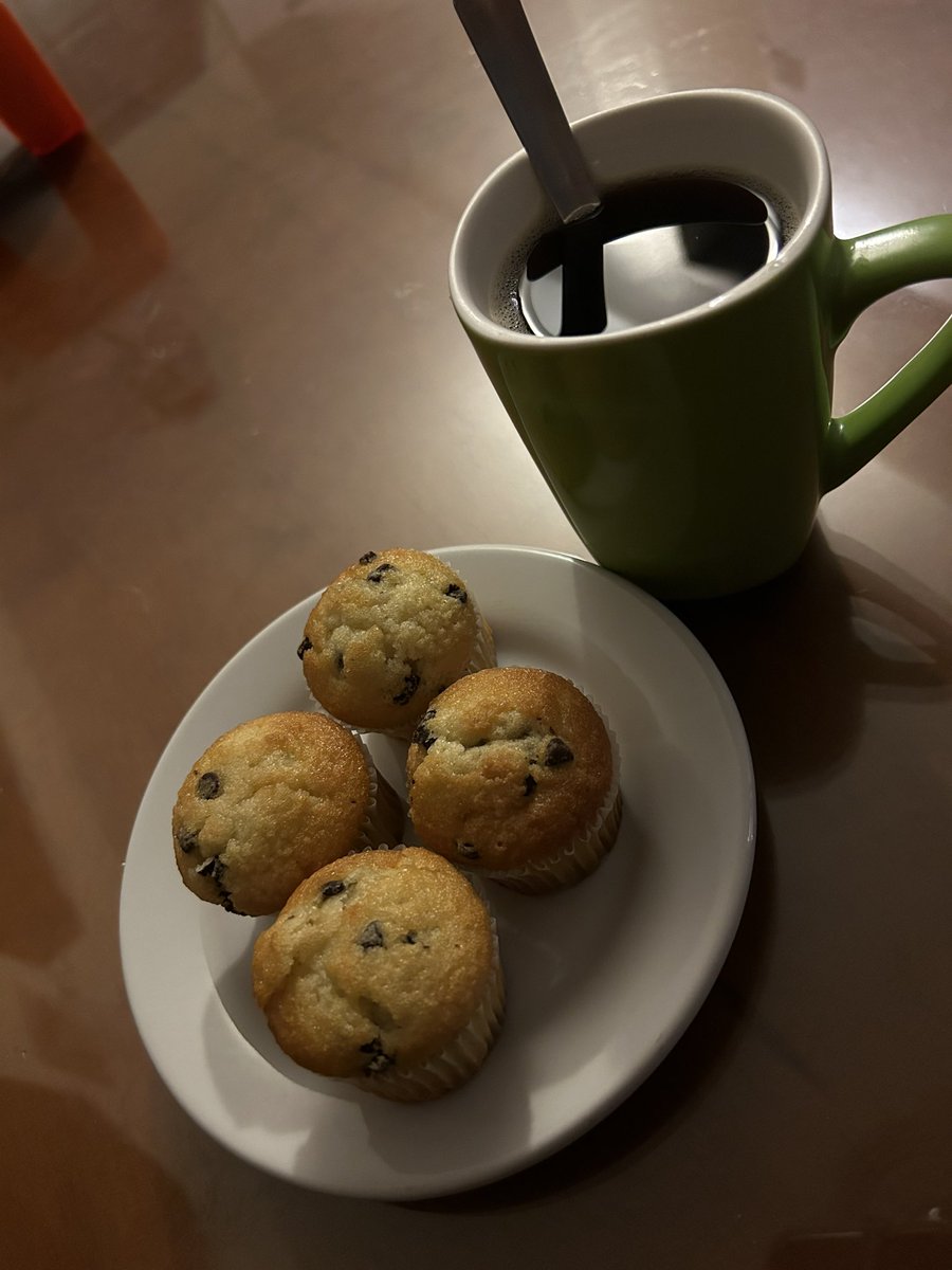 Buenos días, tengan un magnífico martes con mucha coherencia e integridad!!! Sólo sonrían 😄 DLB. un café y empezamos ☕

#CuidaTuSalud😷