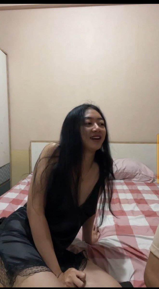 windahcomel's tweet photo. 🔥Koleksi video Nabila sama pacarnya🔥

LINK DOWNLOAD (Terabox) 
https://t.co/4FV2y0R77i

#SelaluMenggoda #hostages https://t.co/7CPcUafkNU