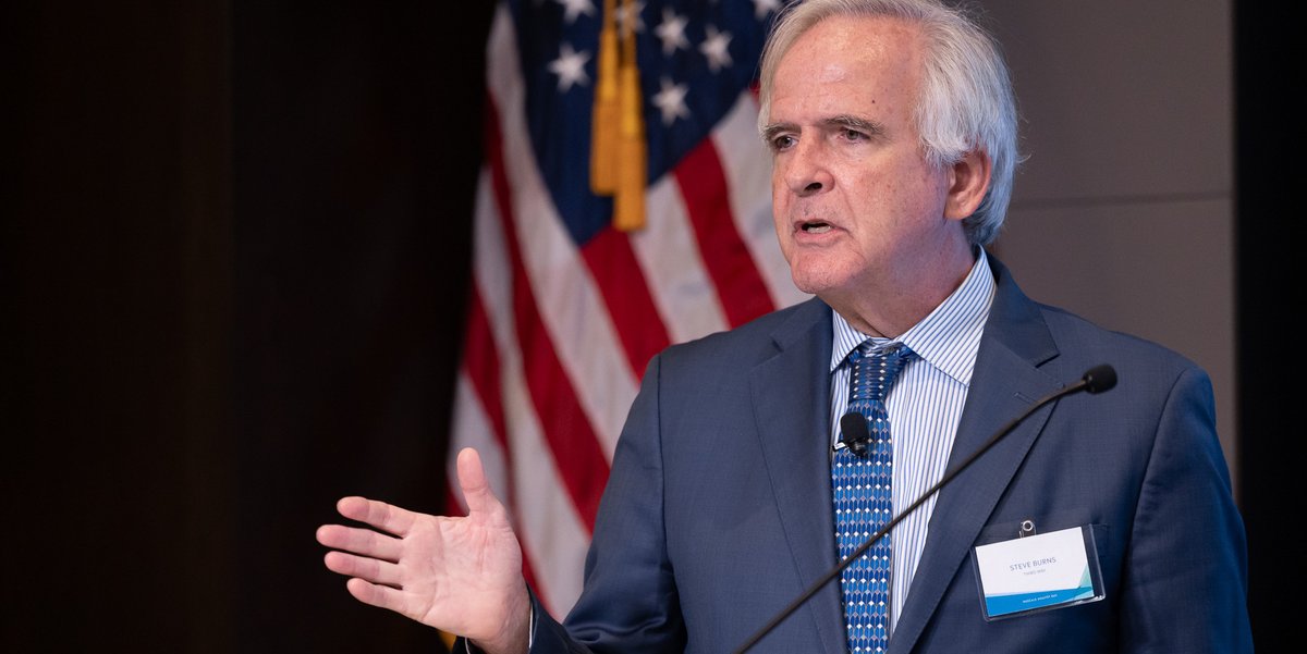 NuScale_UK's tweet image. Former @NRCgov Chairman and Commissioner Steve Burns discussed the agency's history and how NuScale's regulatory success will help pave the way for future review of new nuclear designs. "A good achievement for NuScale is this endorsement of its technical basis." #SMR #AnalystDay