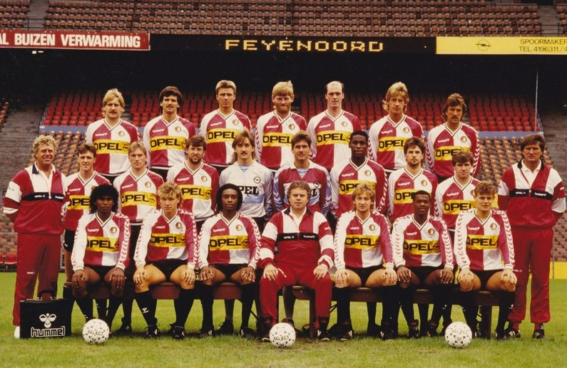 1908Supporter's tweet photo. 🔴⚪️⚫️Feyenoord 1988/1989 🔴⚪️⚫️
Kom maar door met de namen en de herinneringen. https://t.co/atLrXfeFSF