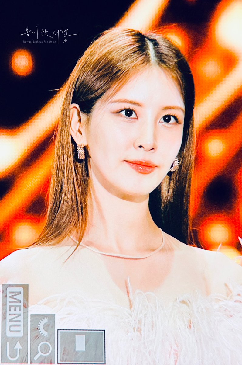 seohyuntwunion's tweet photo. 231010 #서현 더펙트뮤직어워즈 프리뷰

드레스현 美쳤다..😇😭❤️

#봄이왔서현 #서현 #서주현 #SEOHYUN #SEOJUHYUN https://t.co/aMd1QSg0zq