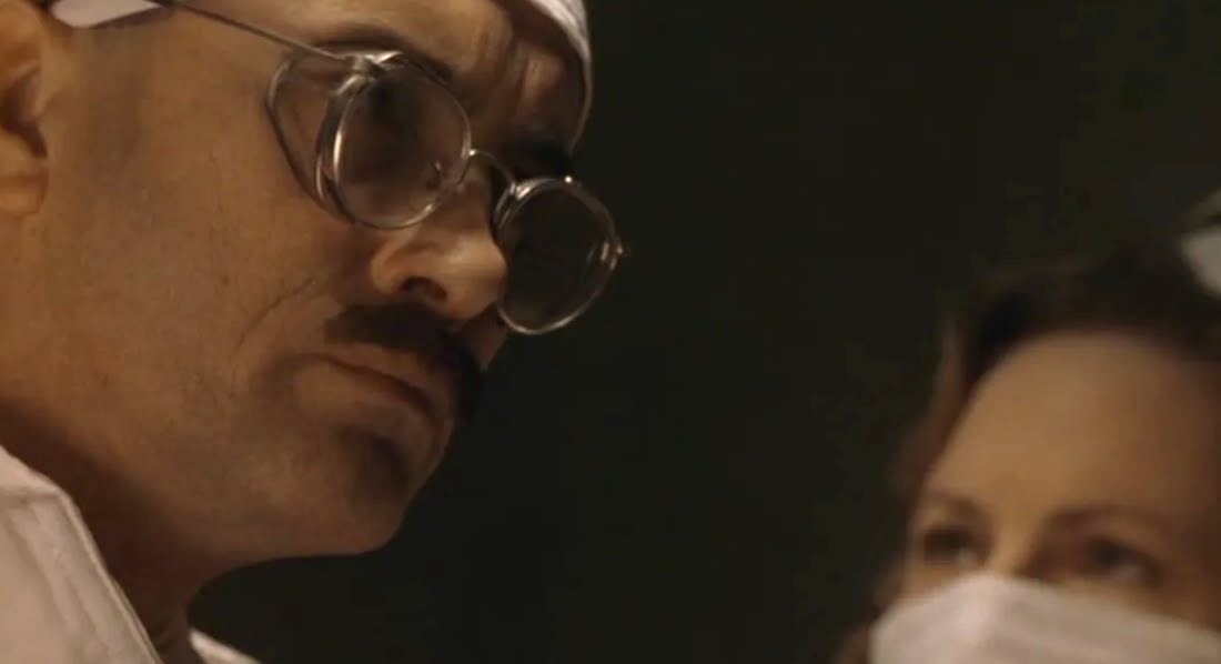 Jeffrey Combs as Dr. Richard Benjamin Vannacutt

House on Haunted Hill (1999)

#JeffreyCombs #HorrorFamily #HouseonHauntedHill