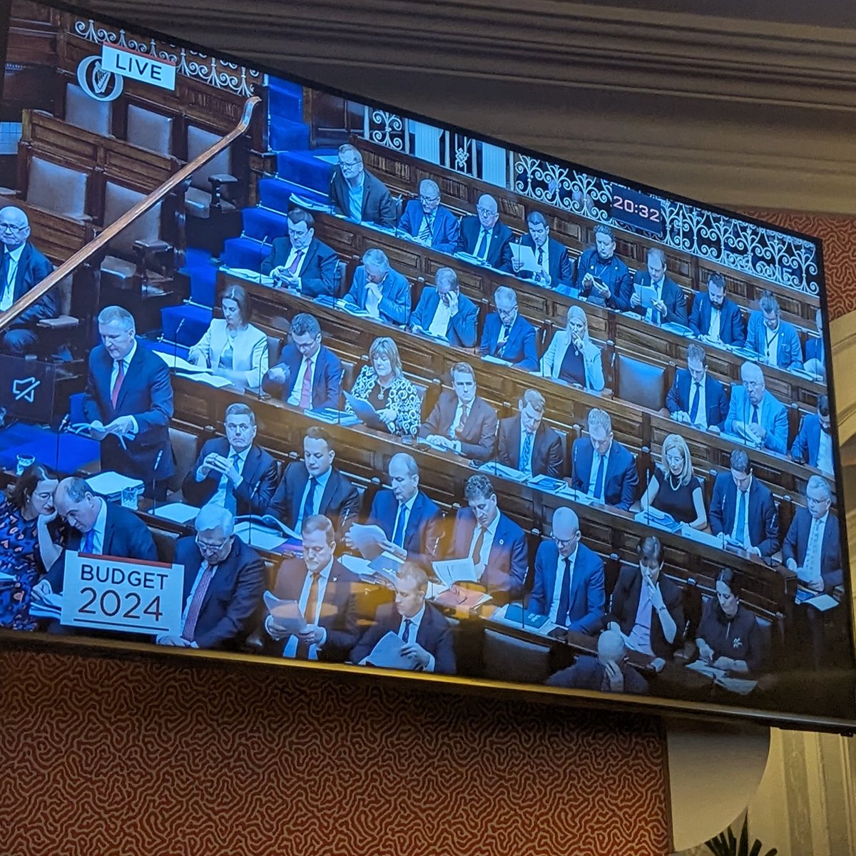 Always striking to see the gender imbalance of the Irish political scene in moments like this #budget