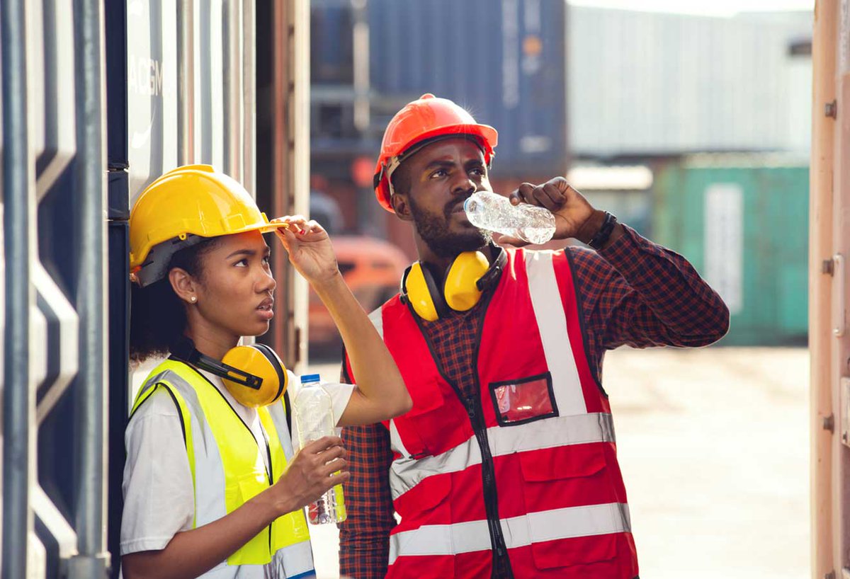 AllegroInd's tweet photo. Keeping workers hydrated when working in the heat is vital to their health and their productivity. Start taking these necessary steps to equip your employees with the tools and knowledge they need to stay hydrated.

https://t.co/zMpnYPLylV

#workplacesafety #dehydration #allegro https://t.co/k9EyL0TGYt