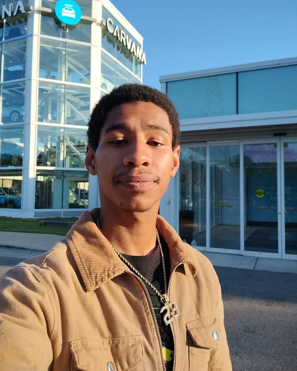 IamLanceWiggins's tweet photo. I'm here @gocarvana @twitter 🚗��🚨👌🏽💯����️#@gocarvana #carvana #lancewigginsmusic #celebritys https://t.co/xOy11ZHvSr