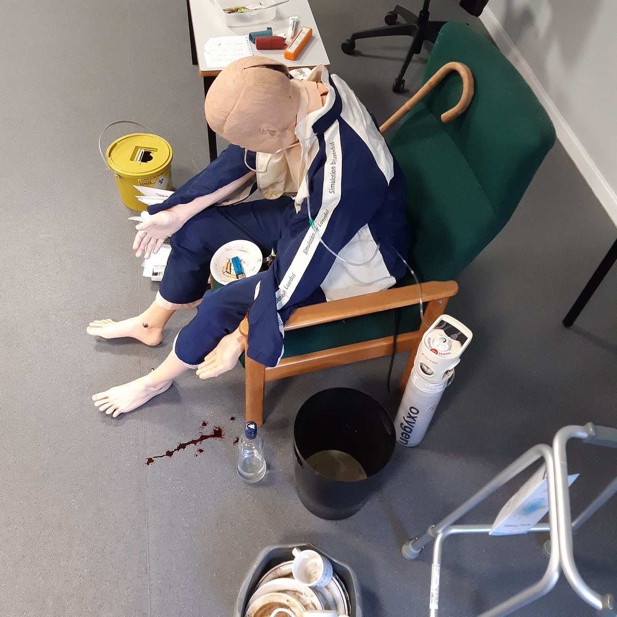 'End of bed' assessments for our first year paramedics.
There are at least 20 clues to help determine the health of our patient.  How many can you spot?
<a href="/UHParamedic/">UH Paramedic Science</a> <a href="/UH_HSK/">uk</a> #Simulation