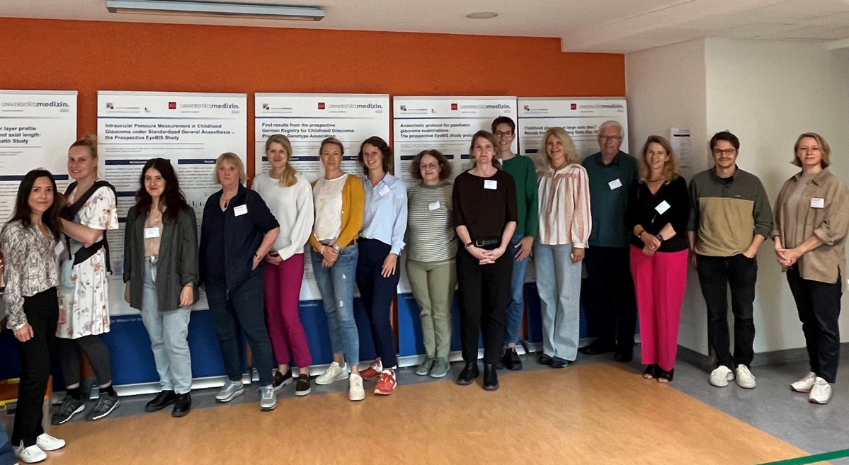 Zum Semesterauftakt begrüßen wir im Rahmen des #Propädeutikums ganz herzlich unsere neuen #Studierenden im #Weiterbildenden #Master #Medizinethik an der @UnimedizinMainz!
#bioethics #continuingeducation #Bioethik #praktischePhilosophie #ForschungundLehre #UniMainz