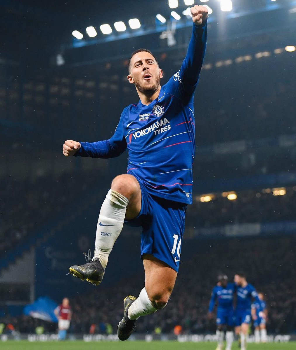 ntandise's tweet image. Kuna kipindj mashabiki wa Chelsea tulikuwa tukimuona tu Hazard kwenye pitch tayari Chelsea imeshinda🌞
Asantee kwa kila kitu mwamba ⚽👍👏