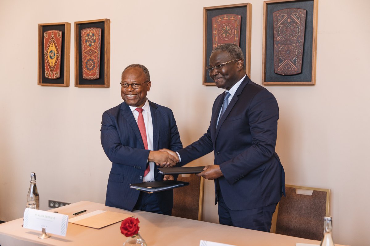 Together we are boosting regional infrastructure across West Africa. #Africa50 and <a href="/UEMOA_Officiel/">UEMOA_Officiel</a> signed an agreement to advance regional development &amp; financing of bankable projects on the sidelines of the of the 2023 <a href="/WorldBank/">WorldBank</a> and <a href="/IMFNews/">IMF</a> meetings in #Marrakech. #WBmeetings