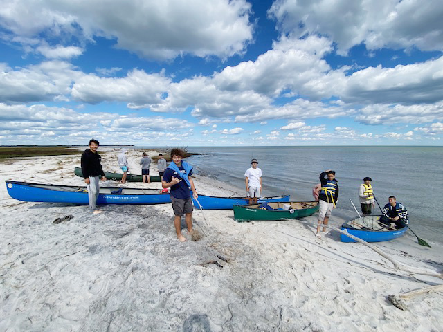 CCSrightnow's tweet photo. 🎣🛶What did you do this weekend? We went fishing with Mr. Cola! We caught 14 fish (4 species), drank hot chocolate with marshmallows, built a beach bonfire, and got lots of mud between our toes. #theSky #BoardingSchool #WeekendFun #SecondCentury https://t.co/T4JQAIXWk6