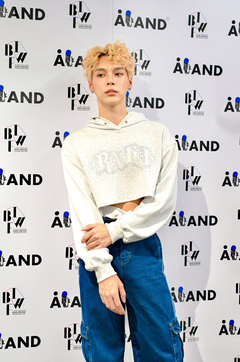 PentorJrp's tweet photo. 🌻✨ #PentorJrp 

#ALANDBIFW2023 #ALANDTH #ALAND #ALANDER #ALANDDAEBAK https://t.co/d7LyRLBQ3C
