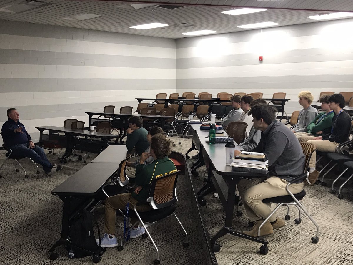 stxtigers_TFC's tweet photo. St. X would like to thank recently retired Major League umpire, Greg Gibson, for speaking with us this morning at our Tigers for Christ meeting. He reminded us of the lessons we can learn through athletics. Having to face adversity in sports will help us handle adversity in life. https://t.co/hr5V6JBqJl