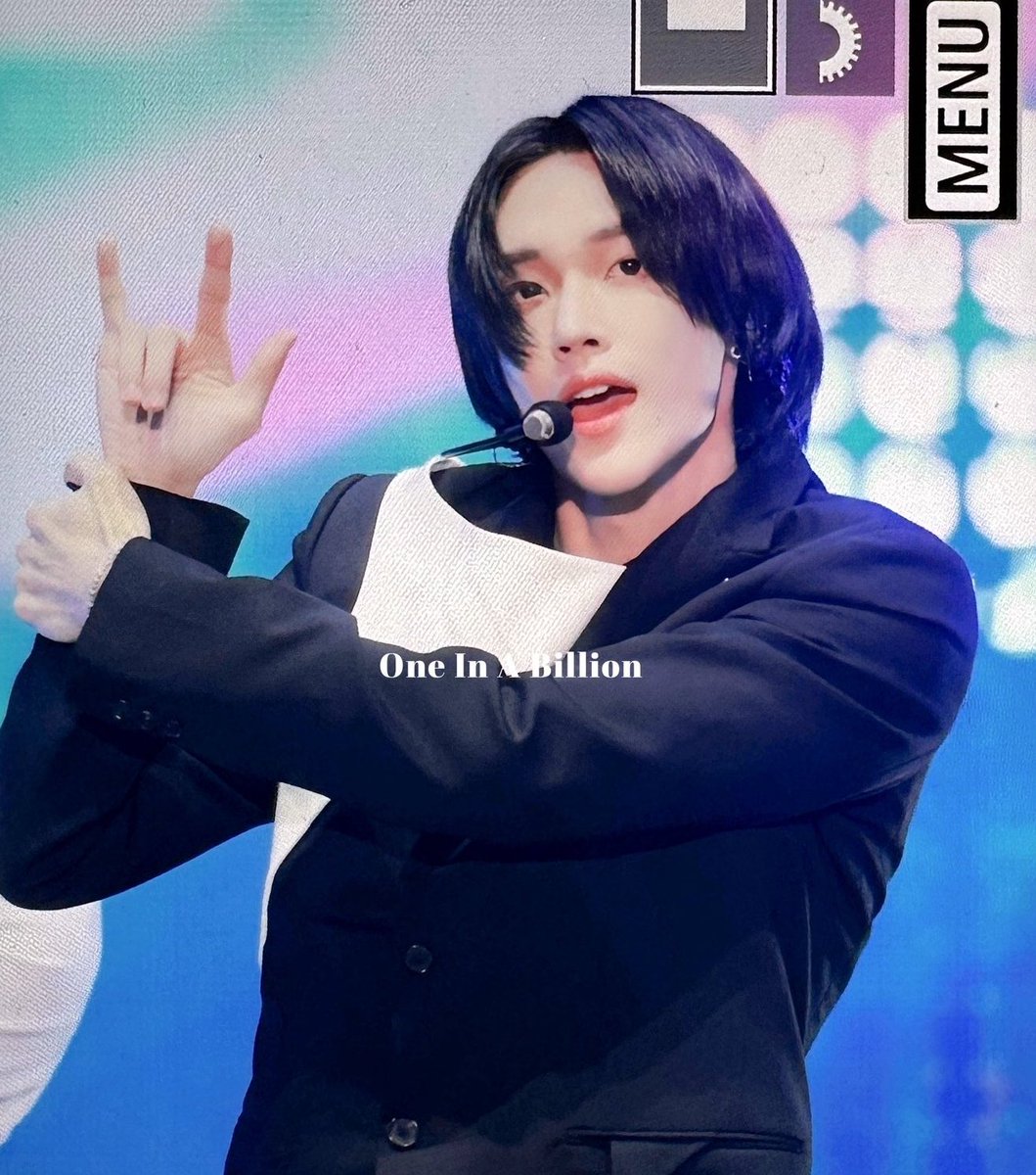 wonbinarchives's tweet photo. 231010 TMA ⭐️
#원빈 #WONBIN https://t.co/lGEuC1o16x