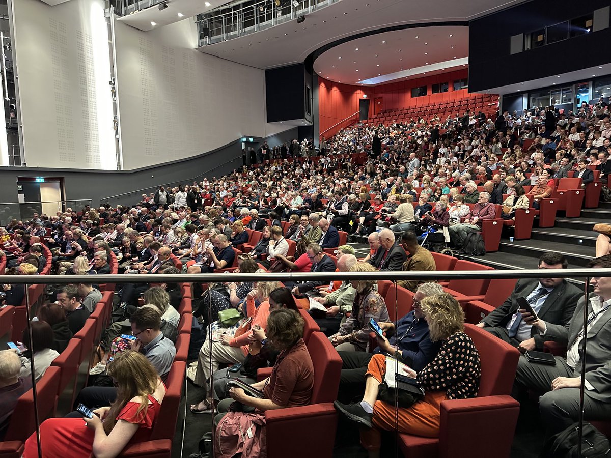 This is the *overflow room* for the Starmer speech at ⁦@UKLabour⁩ Party conference 20 minutes ahead of the speech. Saw people queuing for the main auditorium from midday.