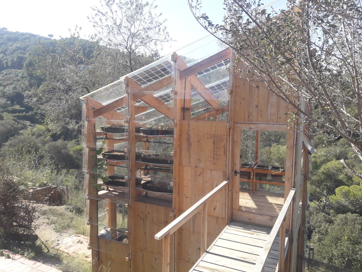 IE_ARTS's tweet image. L'ARTS fem FAIG!Comencem #programaFaig Un programa d'innovació de 4 anys. Visita al Green FabLab a Collserola. @cesirecat #treballxprojectes #comunitaFaig