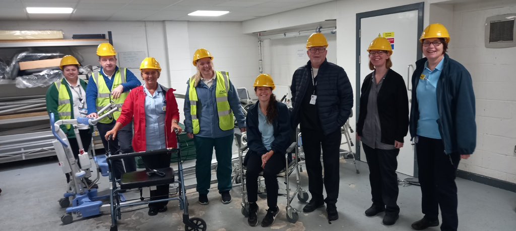 WWLCommTherapy's tweet photo. This week started with in-house training held at our ICES depot.
Equipment refresher for our staff, ran by our Occupational Therapist ensuring our skills and knowledge are kept up to date ✅🧠
#Staffdevelopment
#ongoinglearning
#equipment
#aidsandadaptations https://t.co/LVEuAfIeqY