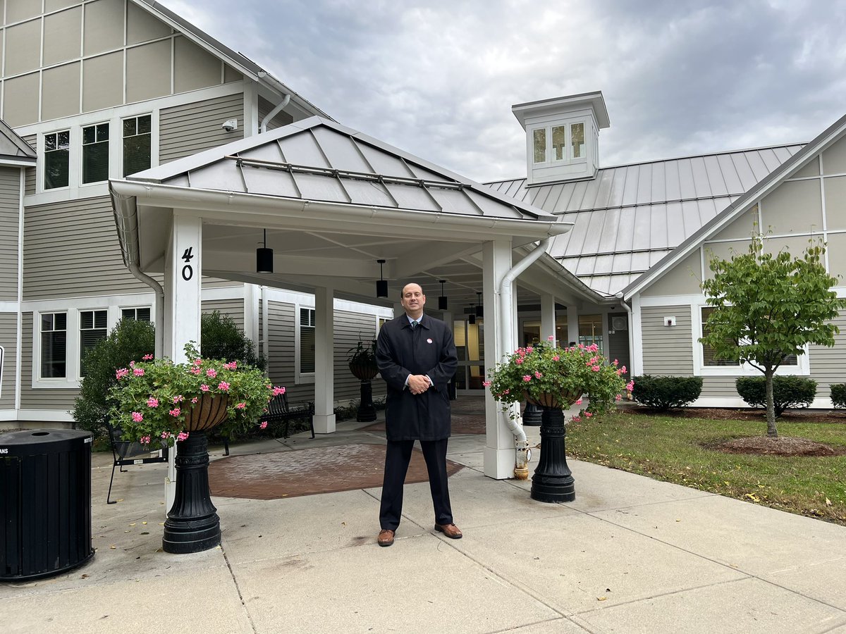 JamieEldridgeMA's tweet photo. As a #Marlborough resident, proud to cast my vote for @SamforMarlboro Perlman for Mayor today at the Marlborough Senior Center! I’m so impressed w/ Sam, a 2-term City Councilor, civics education leader & former @TeamEldridgeMA intern! Check out her new ad! https://t.co/gzZWkle9Ql https://t.co/rqDsLi1u5U