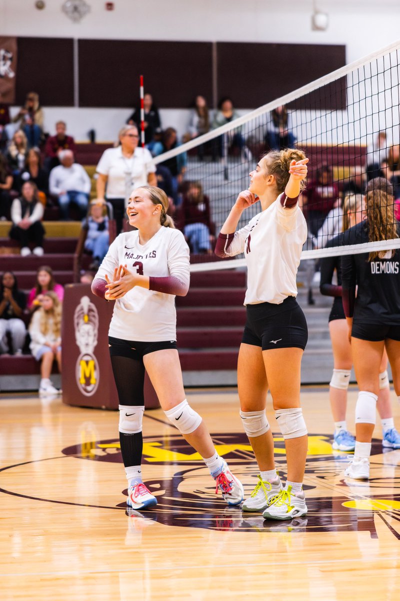 bgfalcon_'s tweet photo. Teacher Appreciation Night 👨🏫🏐👩🏼🏫
10/3/23 MHS vs. BHS @falcon_tayler
📸@mason_kramer_ #gomajettes https://t.co/UFz0Q5AxZD