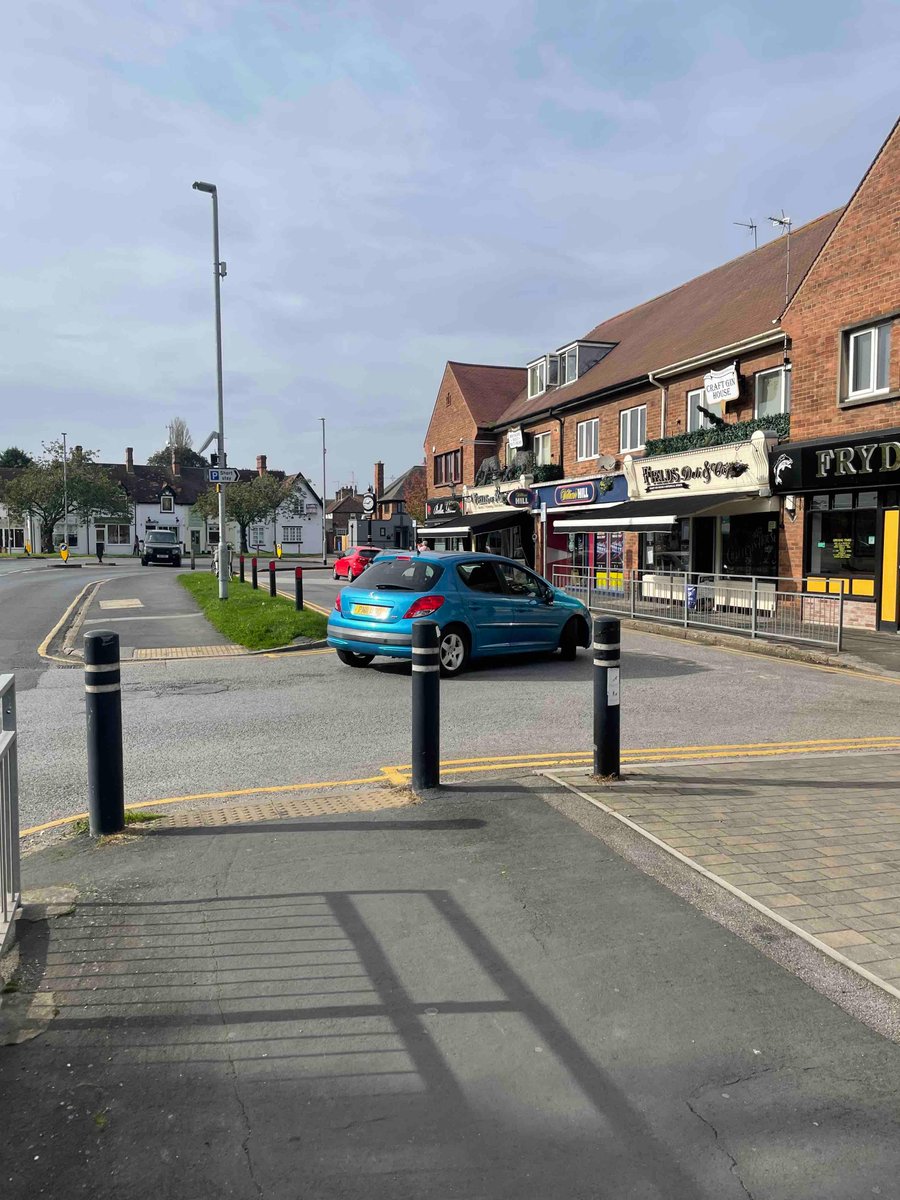HumberbeatERYS's tweet photo. #Anlaby
One of our local S/Sgts is out and about on foot patrol today around Anlaby and Willerby conducting crime enquiries. Please stop and have a chat if you wish to discuss any concerns.
#DoSomethingSpecial2023 #FootPatrol https://t.co/UsIfzTVsS4