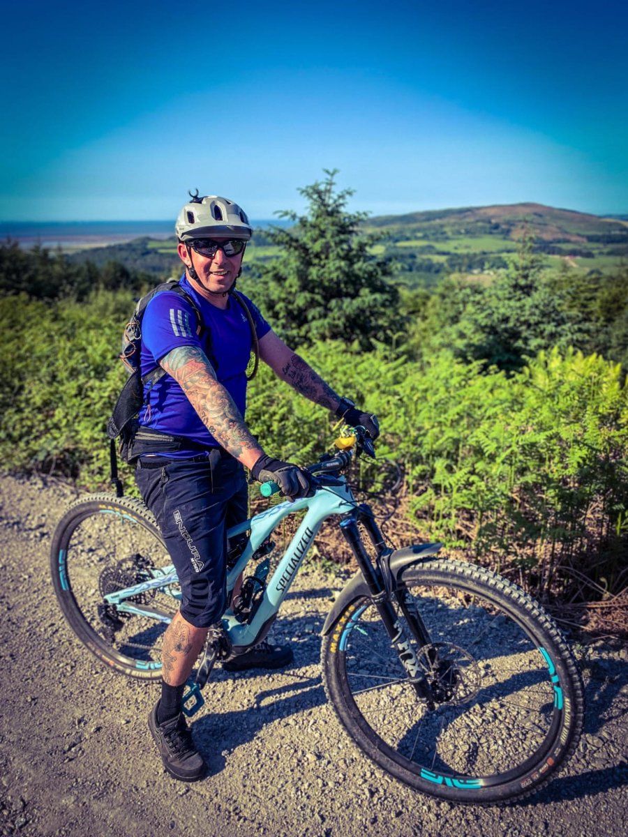 WeAreOpenreach's tweet photo. Mental health is a cause close to engineer Willie's heart❤️

He served in Northern Ireland and Iraq &amp; battled with PTSD. That's why he chose to support @CombatStress by cycling 500km around Scotland in September🚴‍♀️

Amazing work Willie🌟

#WorldMentalHealthDay #WeAreOpenreach https://t.co/i6xBy3omtr