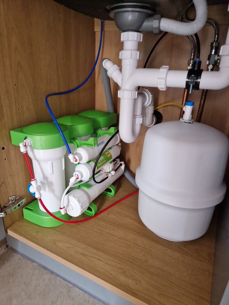 agri_management's tweet photo. We're proud to have supplied and installed domestic Reverse Osmosis (RO) systems in rental properties drawing water from a borehole. This initiative aims to significantly reduce sodium levels, ensuring residents access to water of the highest standard.🚰🏡 https://t.co/bPK1gjjotC