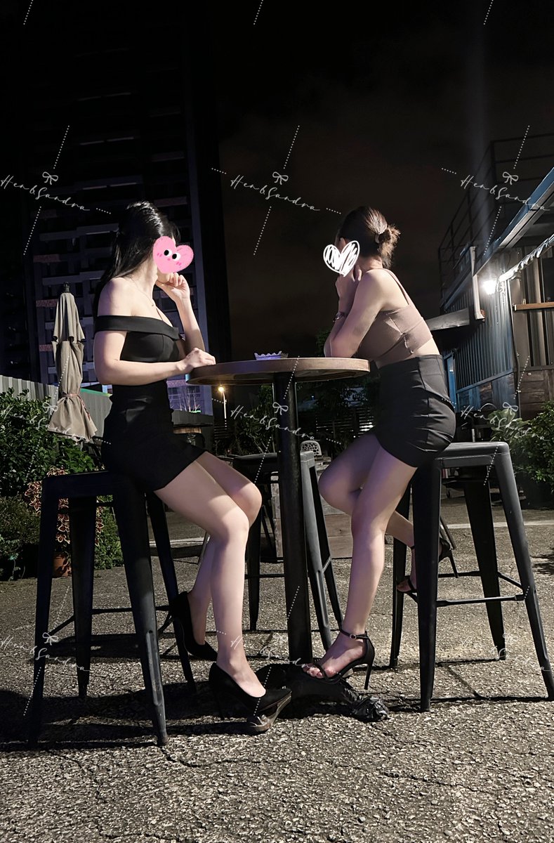 夜黑風高  秋意漸進
二分醉慾  八分情慾
終於在清醒的時刻好好聊天
眼神很難從兩位老婆們身上移開
衣服一直在滑落😋

山道A哥 氣質潔西卡🤪🤪
@Alina19397687 

#聯誼
#氣質人妻
#穿衣服不會拍照🫣
#有亮點 https://t.co/AEV3O1XaTz