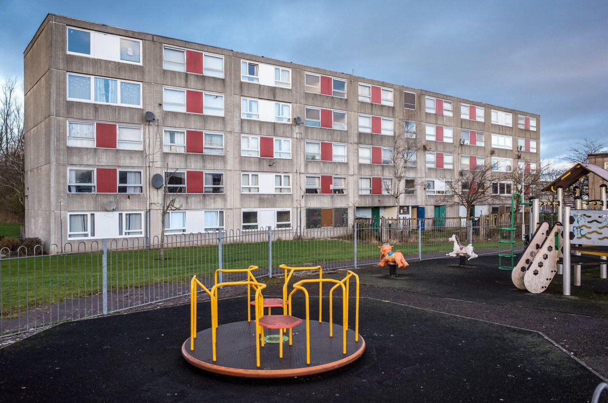 alamy's tweet photo. Street photographer Orlando Britain's work is raw, gritty and deeply compelling. π‘ On the blog, now: https://t.co/7z9vKM2Wfj
#alamyblog #photography #photographers #streetphotography #brutalist #cityscapes #urban #visualedit https://t.co/vGsdTZXQ2q