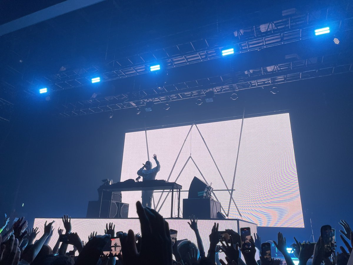 Torao76540742's tweet photo. Alan Walker 行ってきたけど
future bounce めっちゃ聴けたからめちゃくちゃ満足最高😊 https://t.co/lEcsRbOsPo