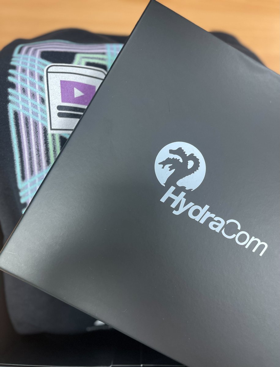 Zare.com tweet media