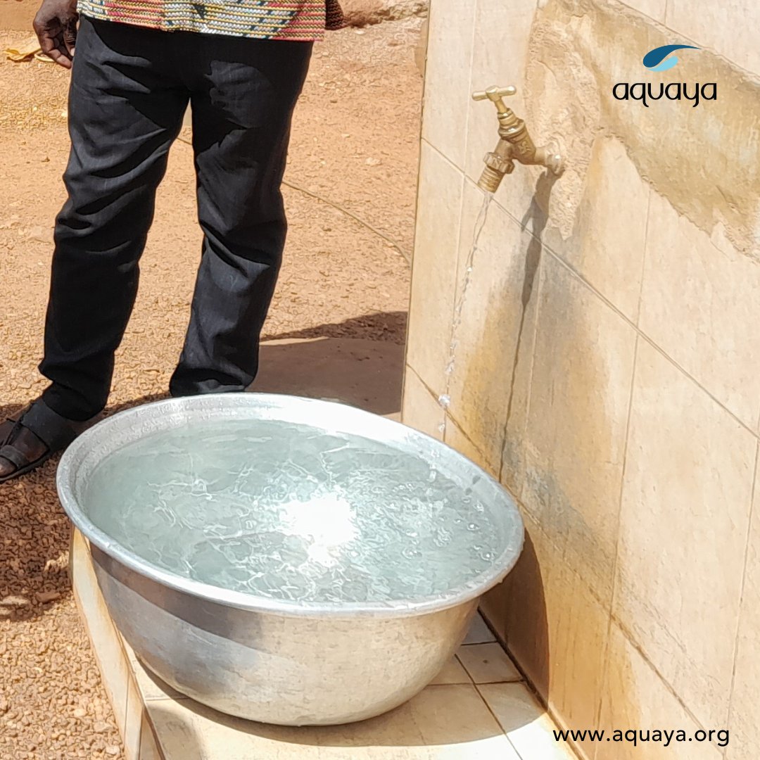 👨‍🏫🚰 Brodi, Ghana, the #REAWater team is training water system operators on how to test water samples for chlorine residual after chlorination to ensure that the water is free of harmful bacteria.

<a href="/USAIDWater/">USAID Water 💧🚽🧼</a> | <a href="/hiltonfound/">Hilton Foundation</a> | <a href="/HelmsleyTrust/">Helmsley Charitable Trust</a> | <a href="/RuralwaterKNUST/">KNUST_Ruralwater</a>