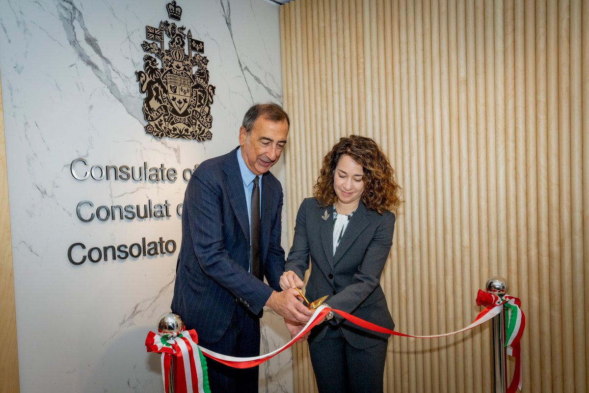 AMC_corporatif's tweet photo. Célébration aujourd’hui des nouveaux bureaux du consulat du Canada à Milan, le centre économique de l'Italie.

Une étape clé pour renforcer nos relations, mieux servir les #CitoyensCanadiens, et aider les entreprises à réaliser leurs ambitions. 🇨🇦🇮🇹 https://t.co/OKT6v7nAdp