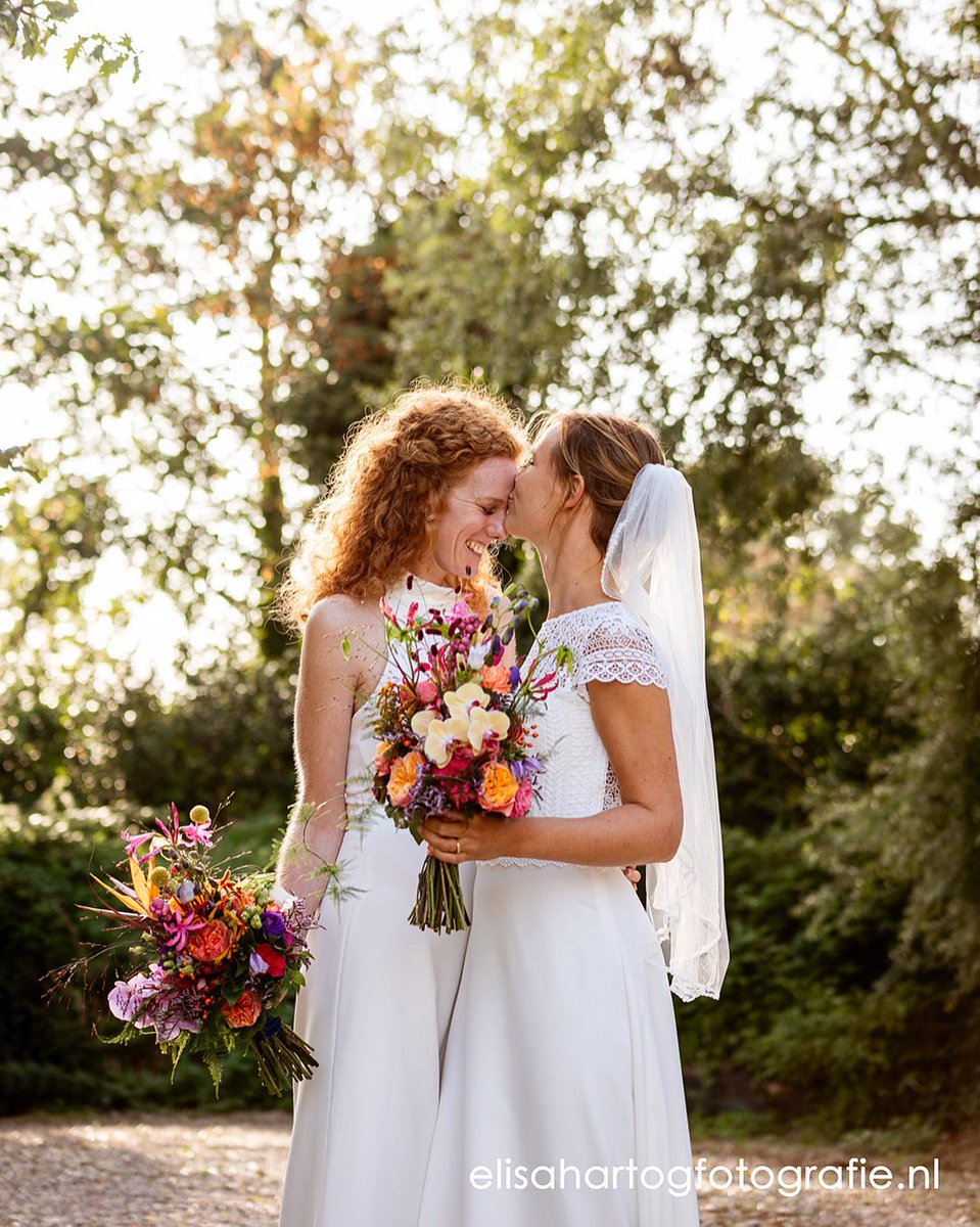 evollgbt's tweet photo. Amazing couple: Sanne & Laura ❤️
Photographer: @elisahartogfotografie 📸
#wedding #weddingdresses #mrsmrs #happy #love #loveislove #mrsmrswedding #gaywedding #lesbianlove #lesbianwedding #lqbtq #lgbtqwedding https://t.co/oRLDL9t2gB