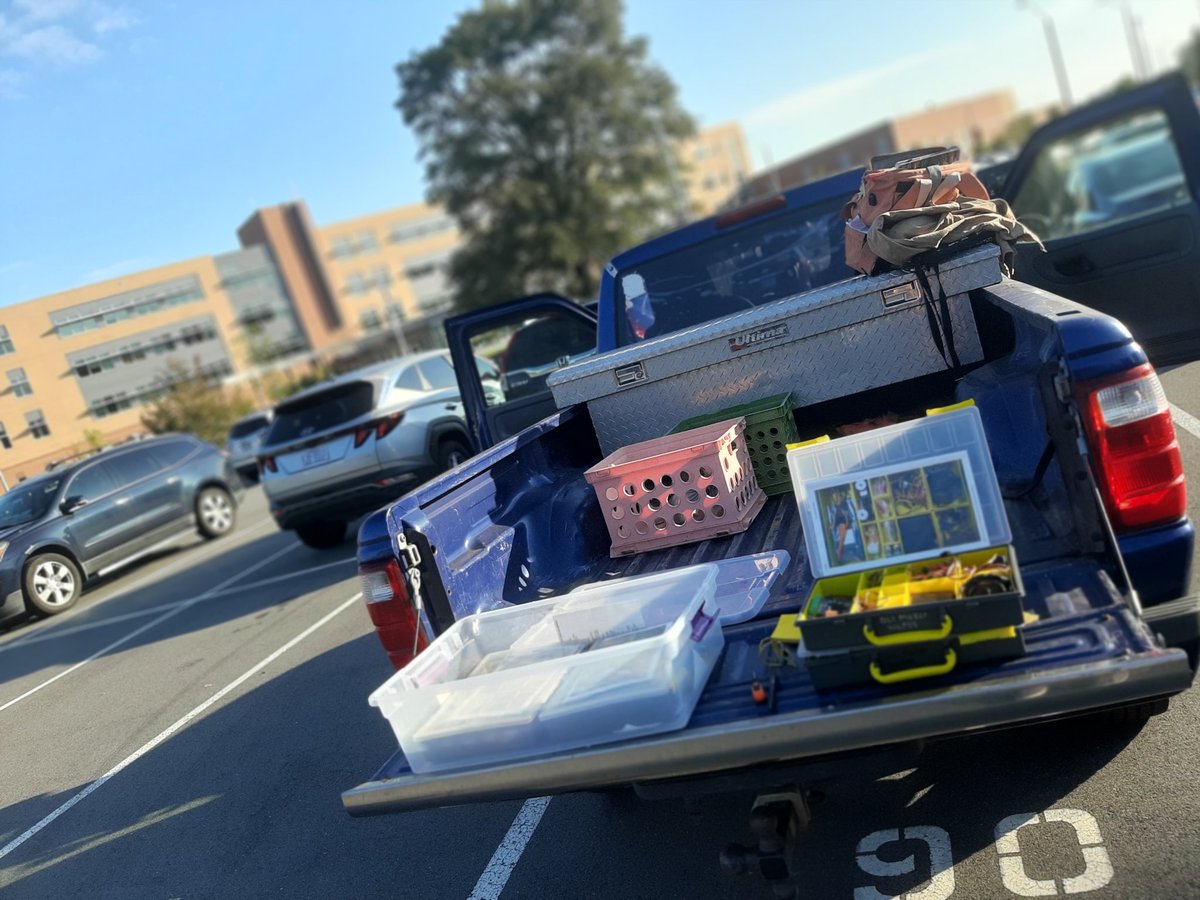 tanya_churchill's tweet photo. Fall tailgating, y'all! Inventory-ing #hummingbirdrobotics kits before drop off at the next school! #TryBeforeYouBuy @wcpssdll @birdbraintech https://t.co/0OOgE83Tv5
