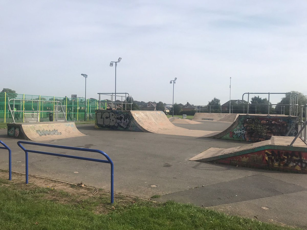 LeicsPCC's tweet image. The #PCC has been touring #SouthWigston with @Oadby_Wigston to look at ASB hotspots and learn what the Community Safety Partnership is doing to combat the problems. #MakeOurStreetsSafeAgain #MOSSA #BecausePeopleMatter #CommissionerInTheCommunity