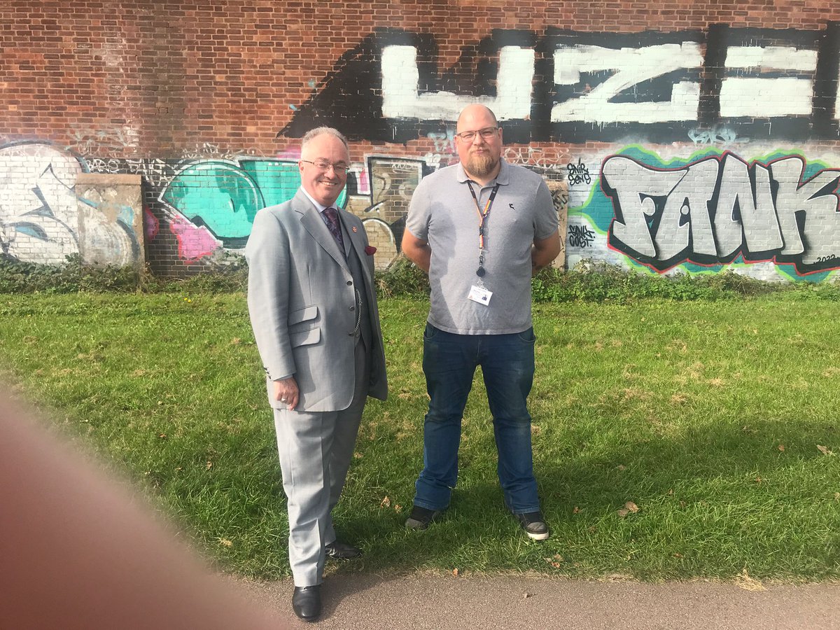LeicsPCC's tweet image. The #PCC has been touring #SouthWigston with @Oadby_Wigston to look at ASB hotspots and learn what the Community Safety Partnership is doing to combat the problems. #MakeOurStreetsSafeAgain #MOSSA #BecausePeopleMatter #CommissionerInTheCommunity