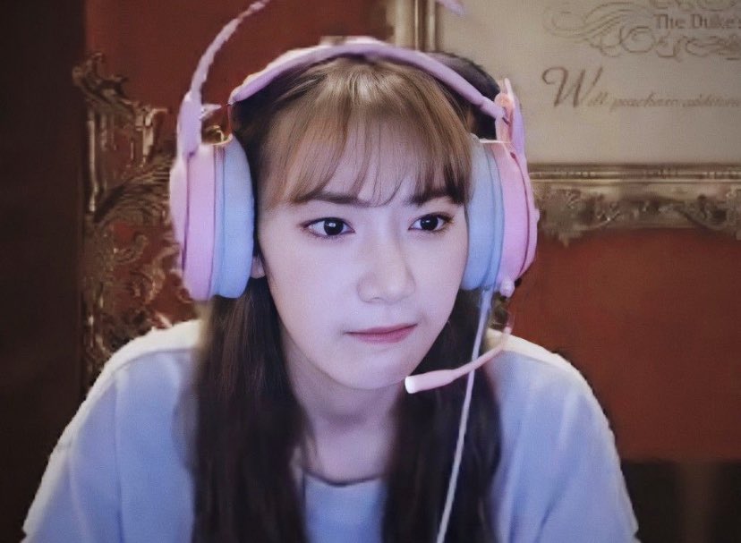 sserapics's tweet photo. kkura gamer when PLSS https://t.co/OUallxFNlh