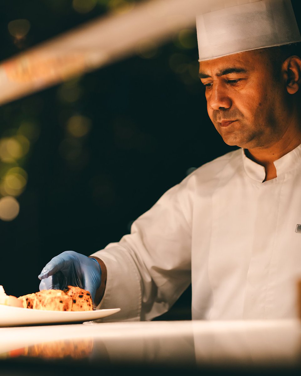 HyattRegencyDel's tweet photo. The chefs are ready, and the air is alive with the irresistible aroma of smouldering tandoors...

#AanganReloaded, now open:
Wednesday - Monday | 7:00 PM to 11:30 PM

For reservations and queries, please contact +91 98736 11823 or +91 98184 77234

#IAmCulture  #IAm40 https://t.co/MrjPE9czBx