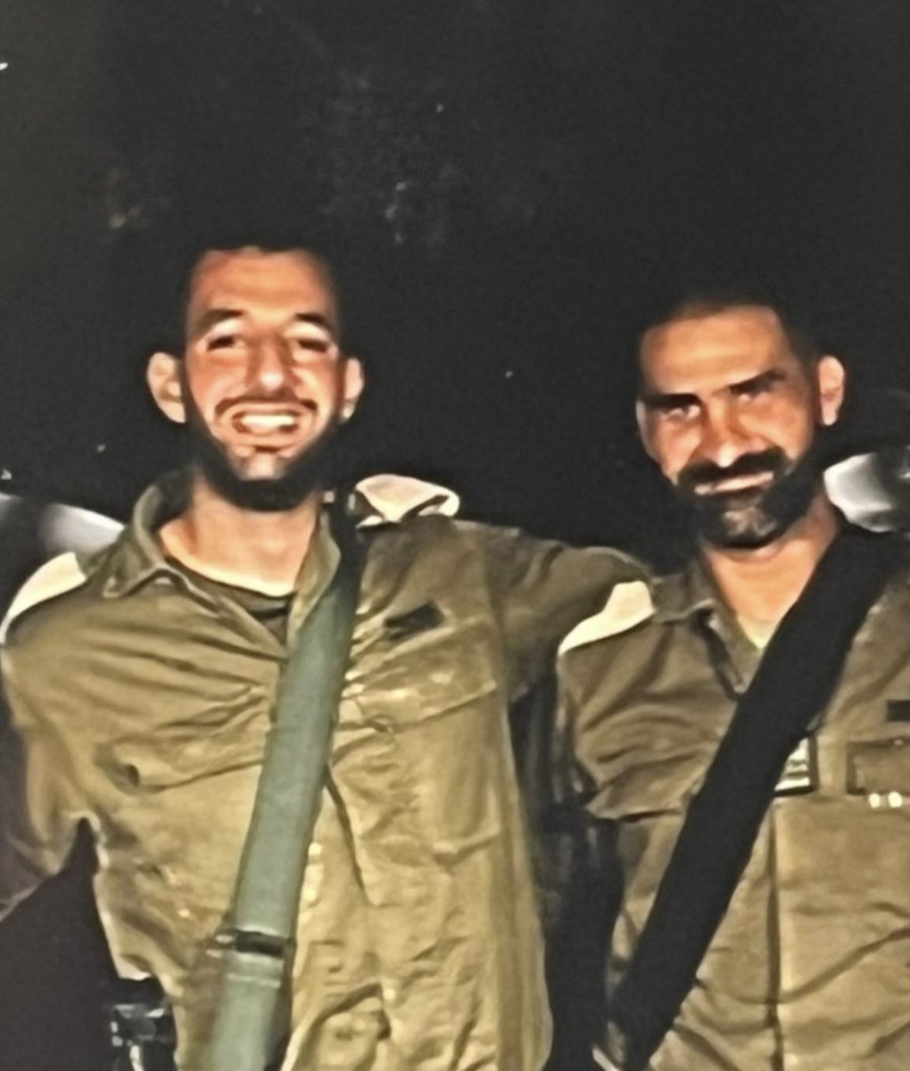 rabea_bader's tweet photo. סא״ל עלים סעד בן 41 מכפר יאנוח היה אמור להשתחרר בקרוב מהצבא, ורס״ל ג׳ואד עאמר בן 23 מחורפיש.
אחד היה מפקד שלי בצבא, השני אחד מהאנשים האהובים בכפר
לחמו יחד ונהרגו יחד בתקרית בגבול לבנון אתמול.
יהי זכרם ברוך 💔 https://t.co/1LW1twsTmz