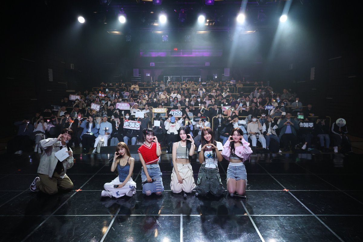 Loossemble_twt's tweet photo. [📷]

231010
Loossemble 1st Mini Album
[Loossemble] FAN SHOWCASE

#끝나지않은루셈블의꿈크루가함께할게 🌙⭐

#루셈블 #Loossemble
#Sensitive https://t.co/tZJmYroSTG