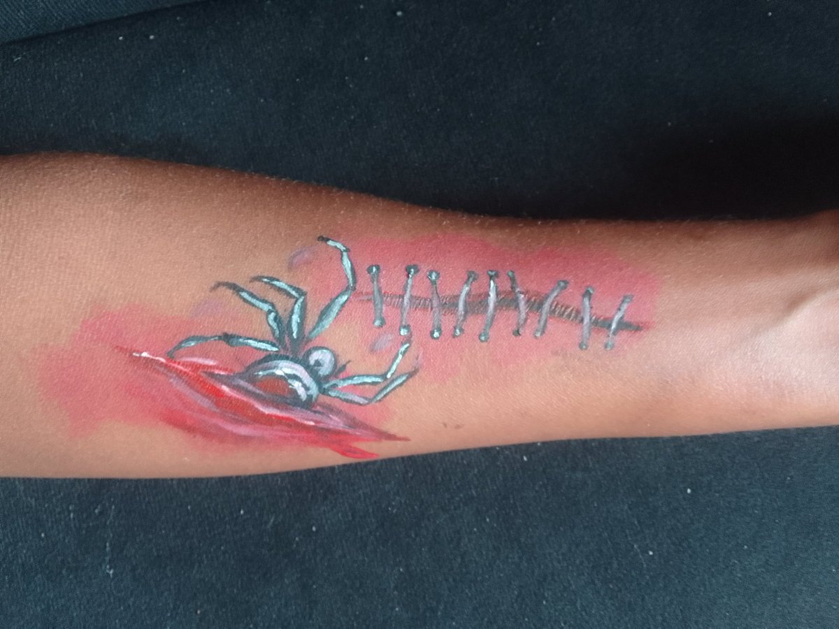 MaosArt's tweet photo. Practising my FX makeup
3d scar art.
I need to practice more.
#FreePalastine #fxart #scars #blackcoffee #MSG #djsbu @azanian_doll #Gaza https://t.co/aTN3jzXhyu